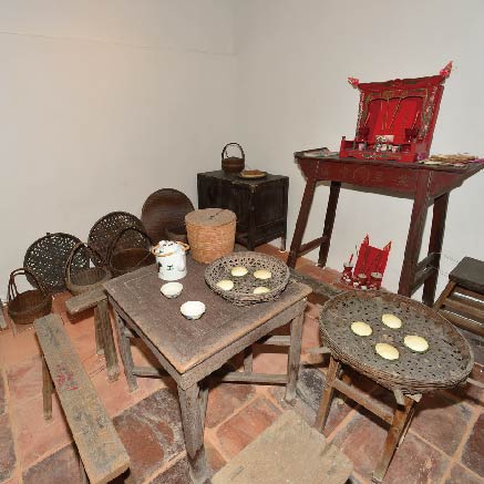 Permanent Exhibition - Law Uk Folk
                                              Museum